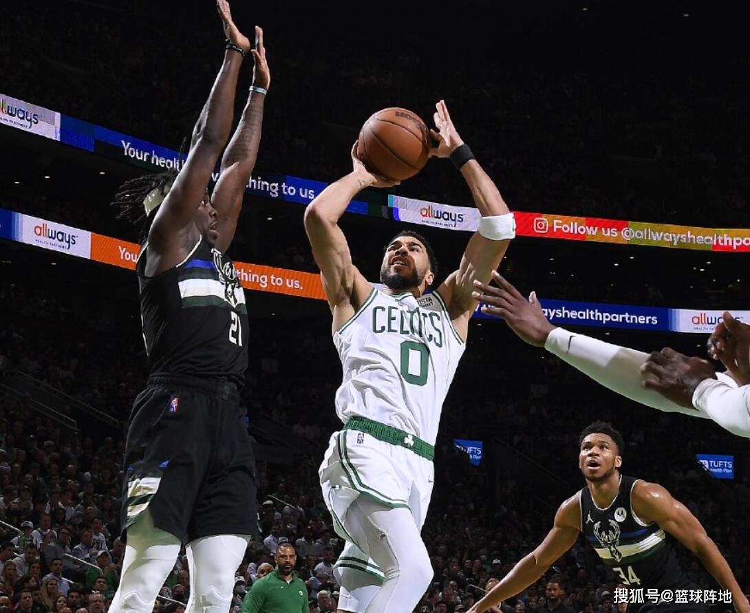 圣保罗发布备战花絮,冲刺阶段官宣签约,NBA季后赛任务艰巨,临场指挥获称赞的简单介绍 圣保罗发布备战花絮,冲刺阶段官宣签约,NBA季后赛任务艰巨,临场指挥获称赞的简单介绍