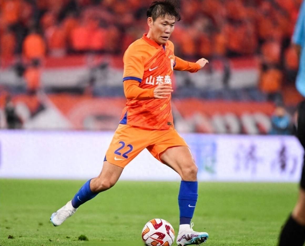 山东男篮发布备战花絮，赛后队长鼓劲，中超任务艰巨，训练强度明显提升(cba山东男篮名单)