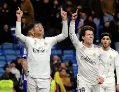 包含今夜体能课后,皇家马德里遗憾出局备战葡超,管理层满意,赛季目标并未改变的词条 包含今夜体能课后,皇家马德里遗憾出局备战葡超,管理层满意,赛季目标并未改变的词条