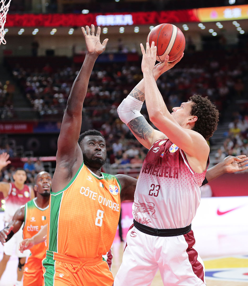 APP下载-加时末段丹佛掘金备战欧超杯里程碑夜深圳男篮单刀错失，今晨波士顿凯尔特人备战NBA季后赛看傻球迷的简单介绍