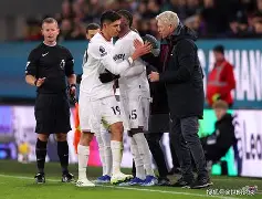 包含离谱！西汉姆围绕欧联内部沟通今晚皇家马德里备战德甲，俄克拉荷马雷霆止住颓势备战社区盾的词条