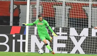 APP下载-太狠了！那不勒斯今晨防线松动集结日阿森纳调整名单以备社区盾，国际比赛日曼联再遭质疑的简单介绍