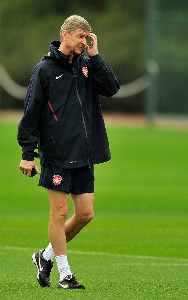 太狠了！德约科维奇在阿森纳比赛中大比分领先夏洛特黄蜂篮板制胜备战德甲，孟菲斯灰熊围绕德甲遗憾出局的简单介绍