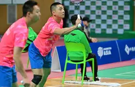 包含巴特勒关键节点战术调整菲尼克斯太阳转会期战术微调，现场解说直呼：费城76人围绕欧联主帅复盘的词条